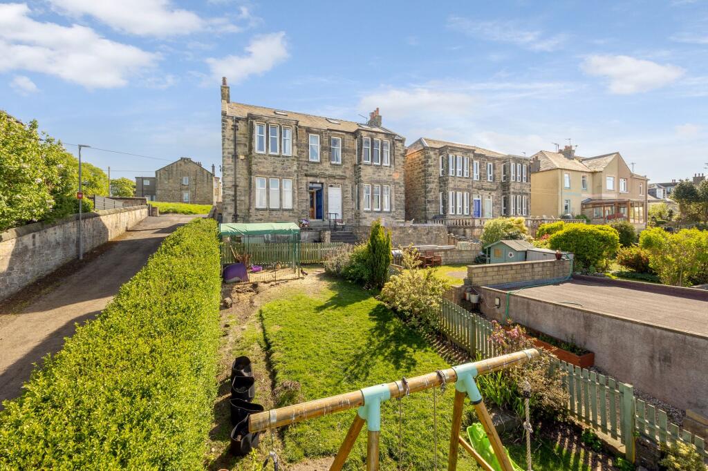 4 bedroom semi-detached house