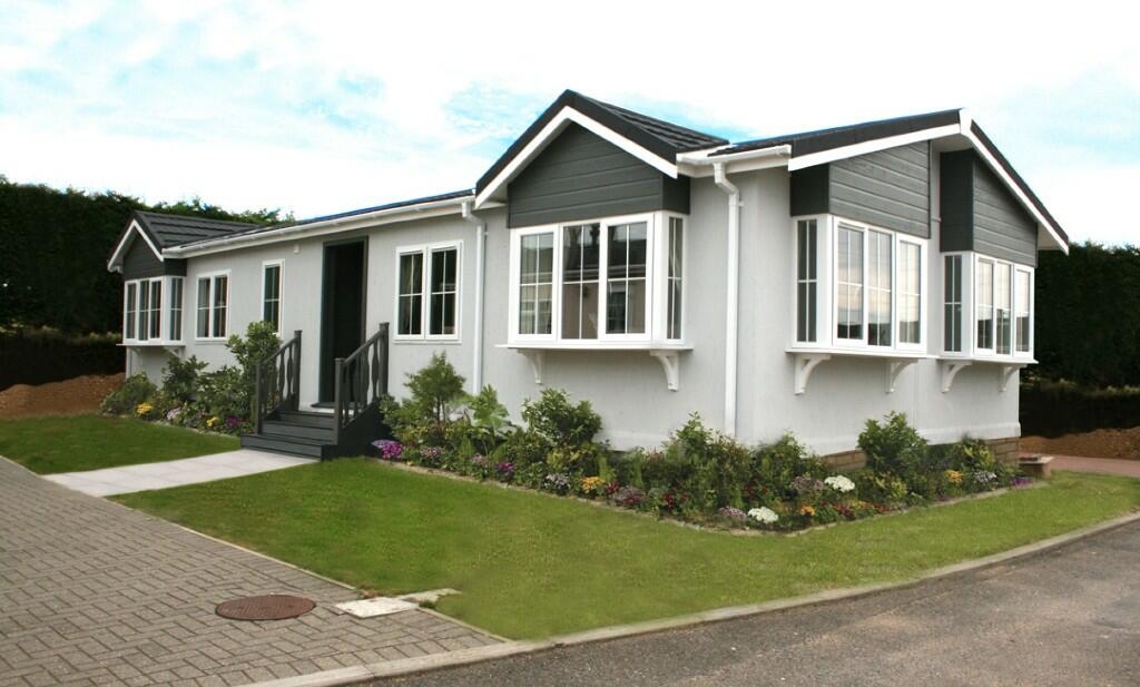 2 bedroom park home for sale in 8 Enstone Park, The Reddings, Cheltenham, Gloucestershire, GL51