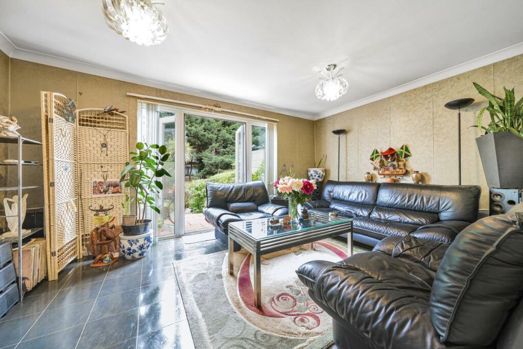 2 bedroom terraced house for sale in Brockley Park, Forest Hill, SE23