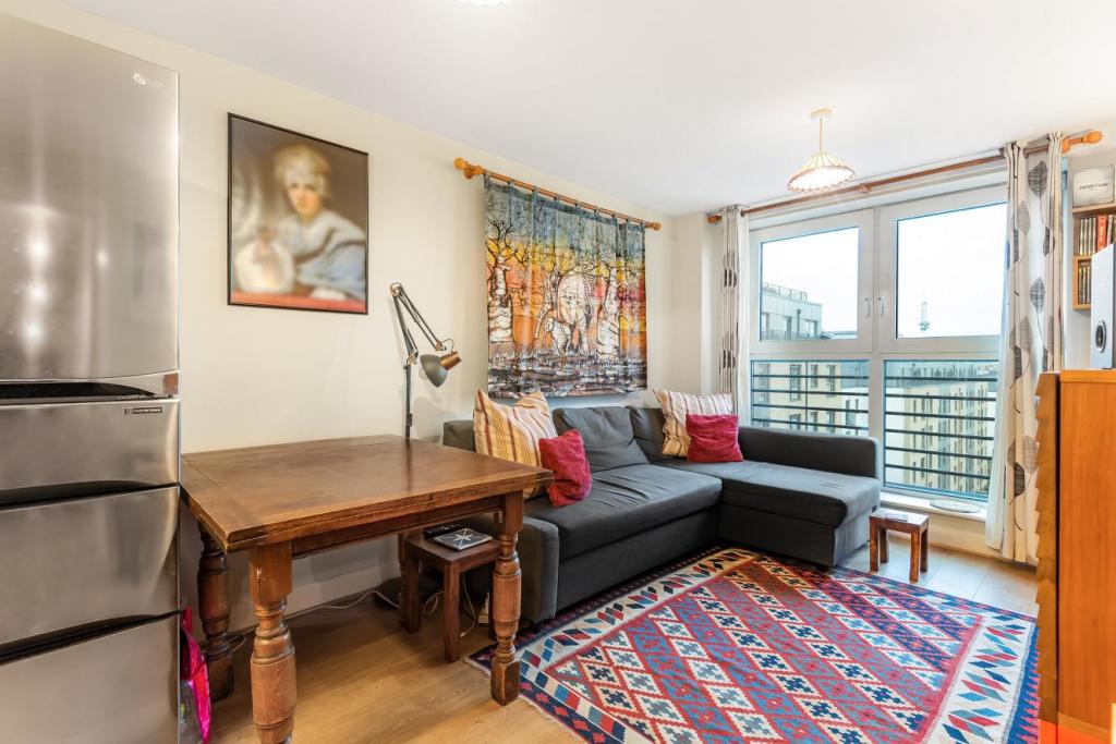 2 bedroom flat for sale in Townmead Road, Fulham, SW6