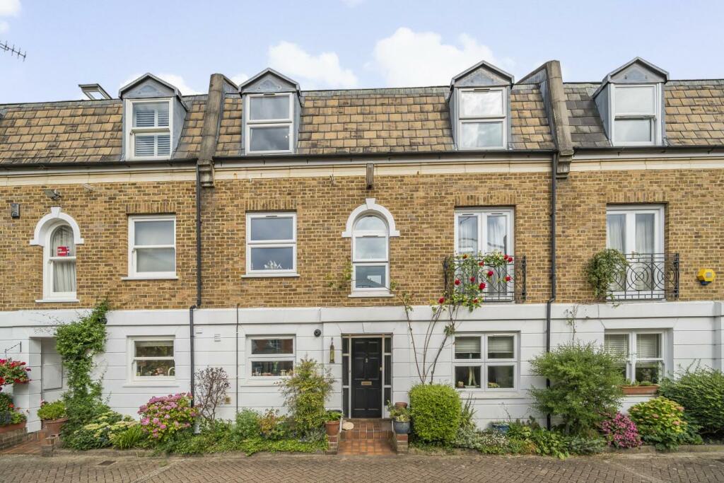 4 bedroom terraced house for sale in Ravenscourt Place, Hammersmith, W6