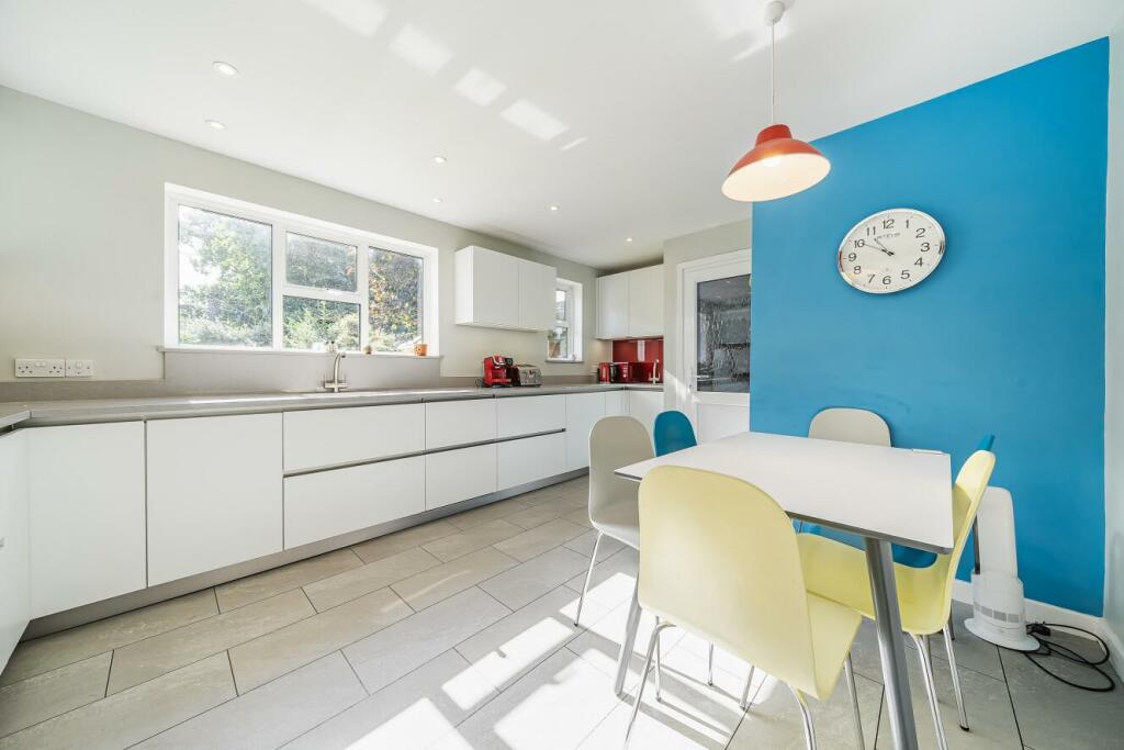 Additional property image - Sandiland Crescent, Hayes