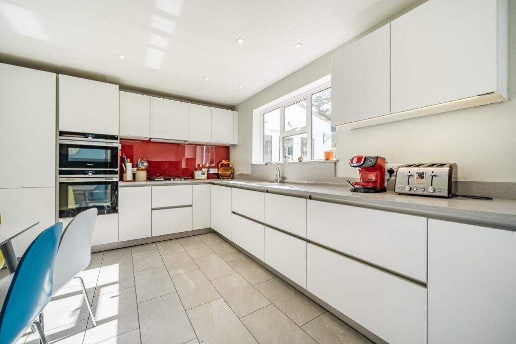 Additional property image - Sandiland Crescent, Hayes