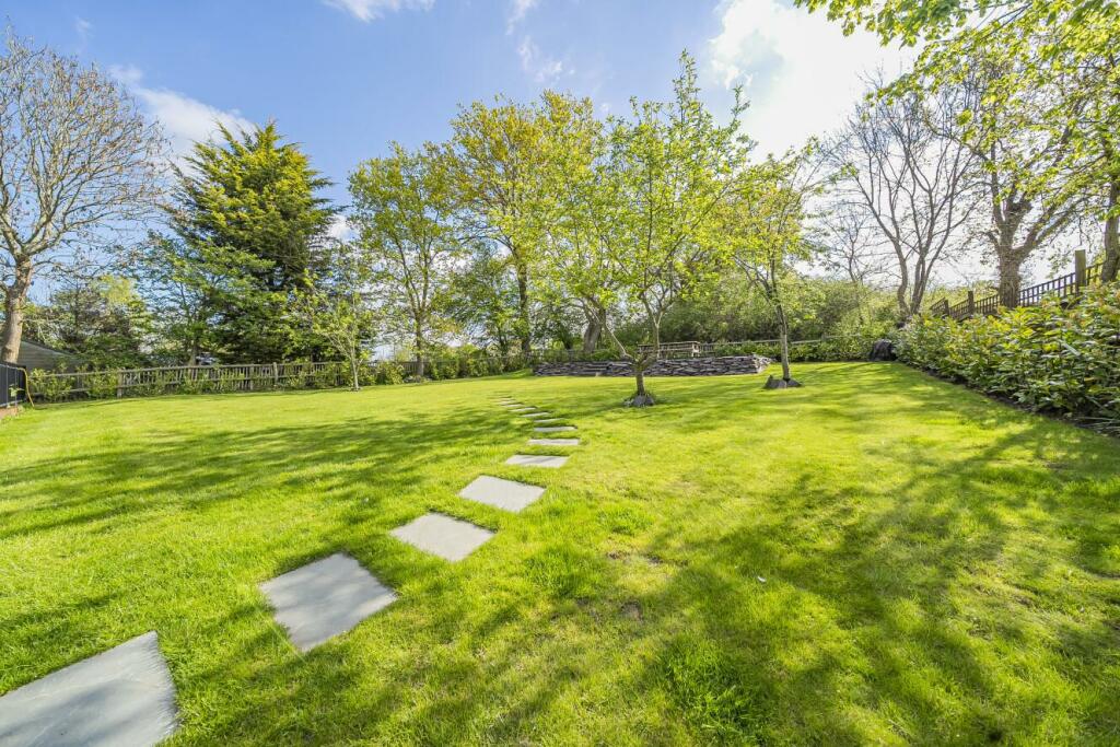 Additional property image - Hayes Lane, Hayes