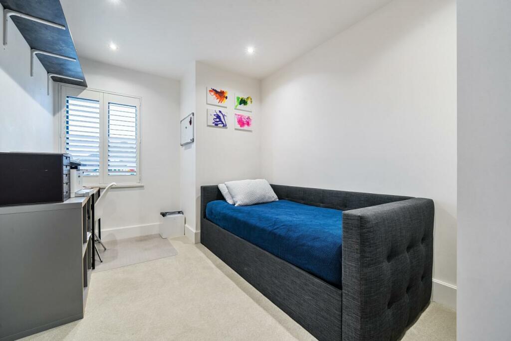 Additional property image - Hayes Lane, Hayes