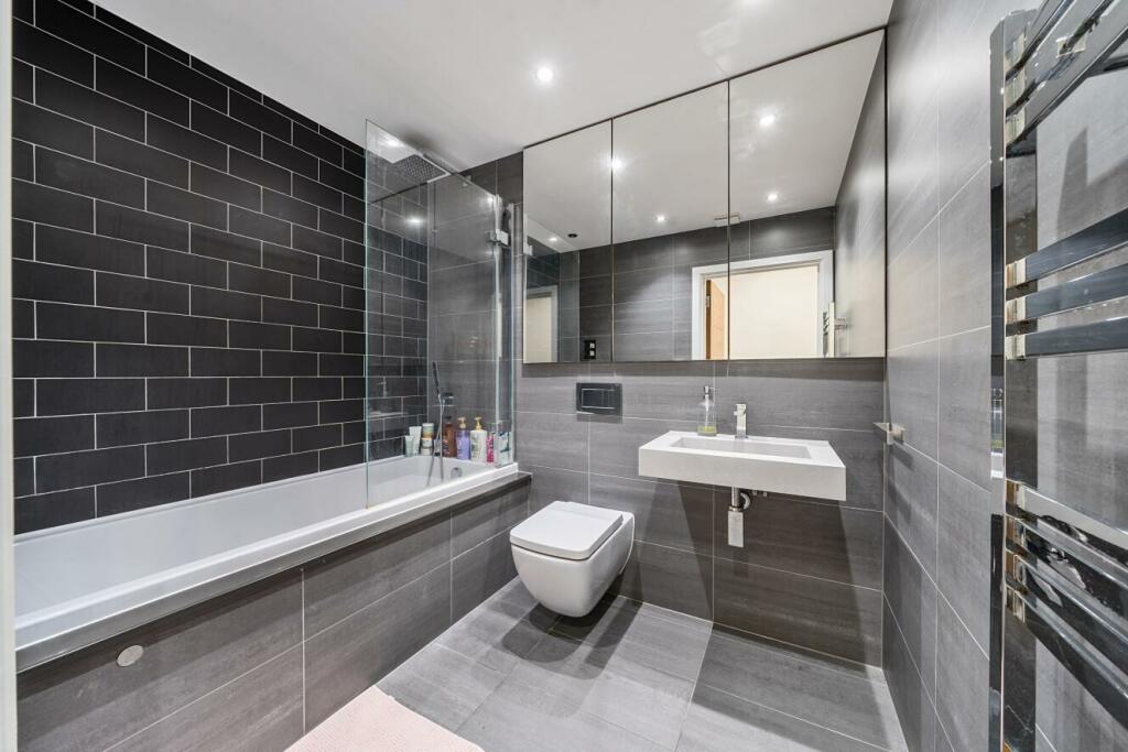 Additional property image - Hayes Lane, Hayes