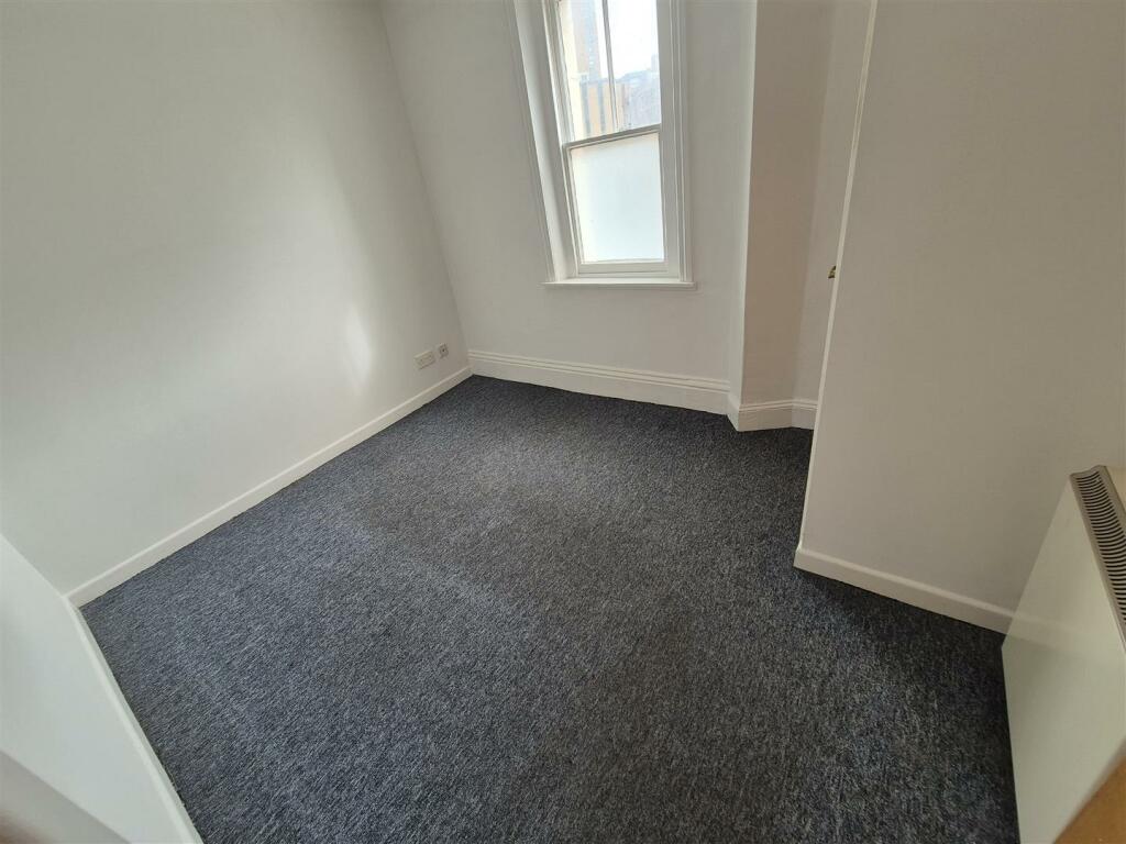1 bedroom flat for rent in Lansdowne Crescent, Bournemouth, BH1