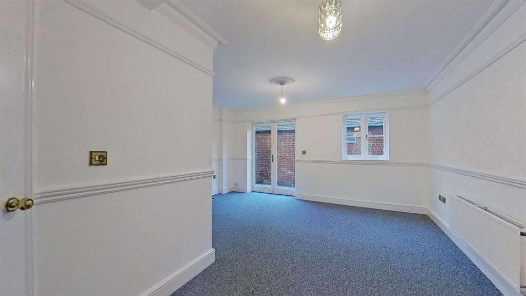 3 bedroom house for rent in The Mews, PETS CONSIDERED, BN27