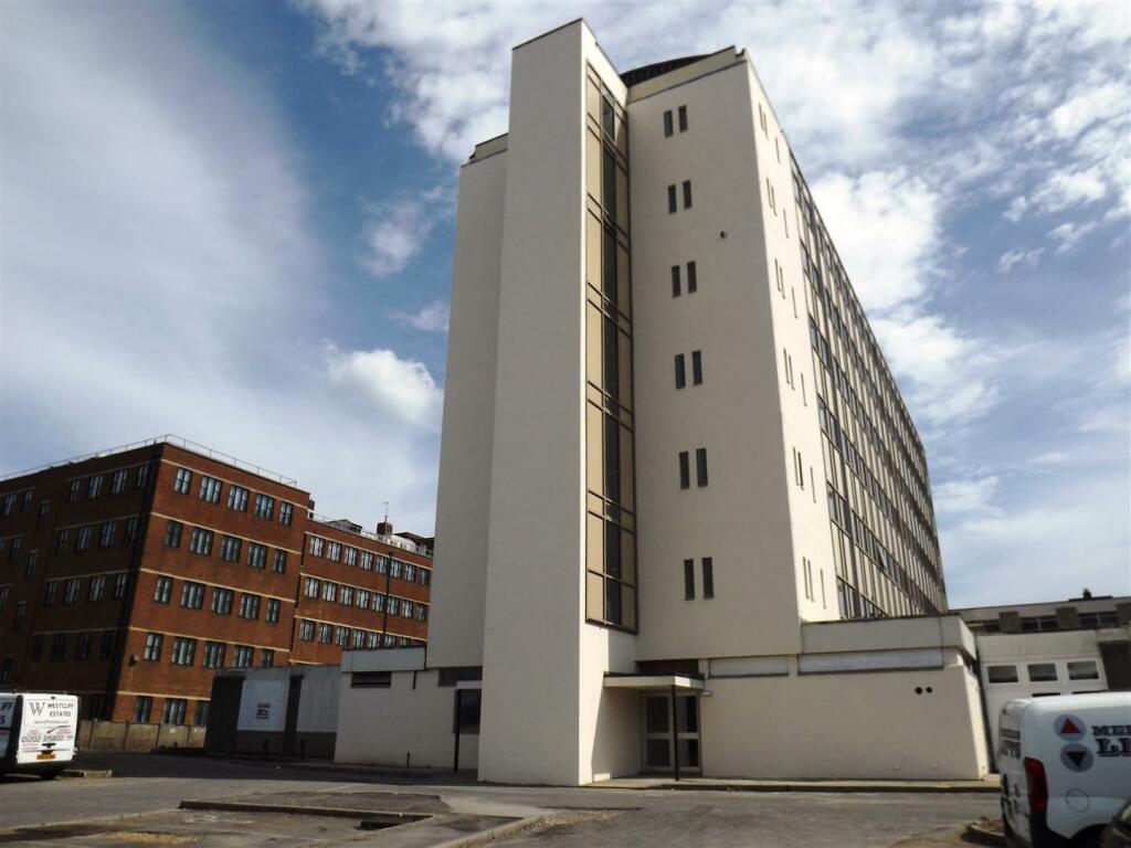Additional property image - SELF CONTAINED STUDIO