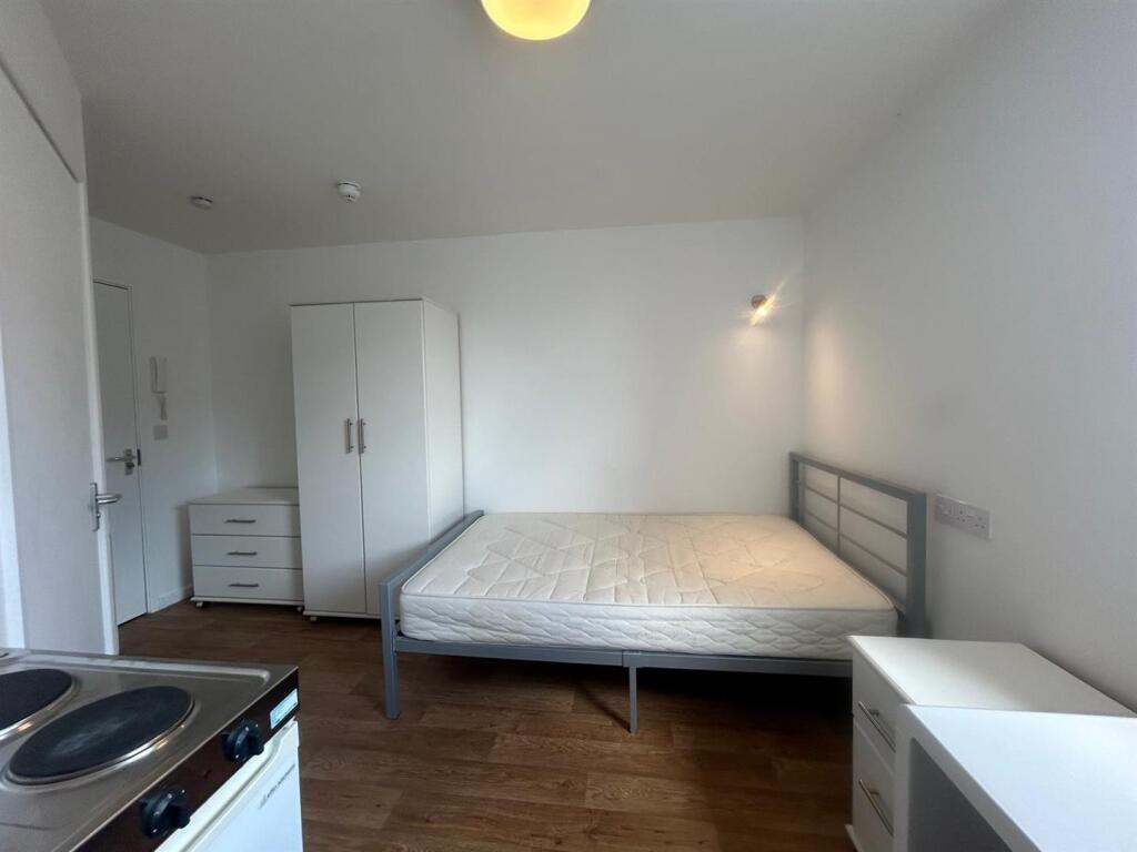 Main image of property: LAST FEW STUDENT APARTMENTS FOR SEPTEMBER 2025!