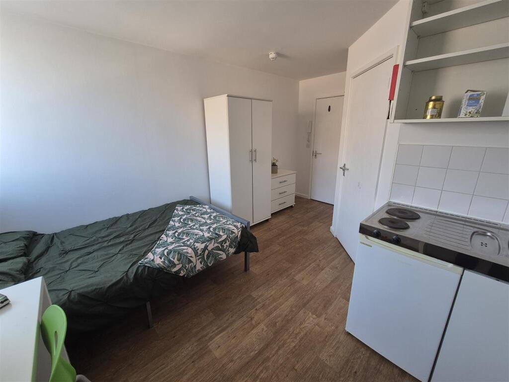 Additional image 2 of Bournemouth Studio, Bills Included