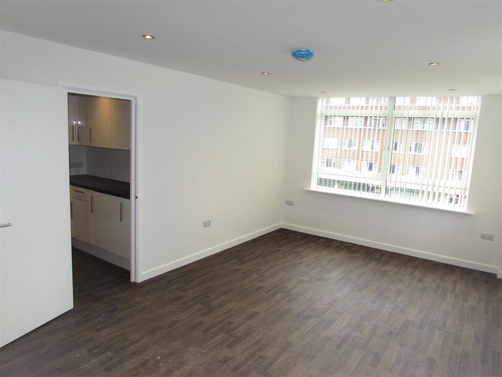 Main image of property: LARGE STUDIO WITH PARKING