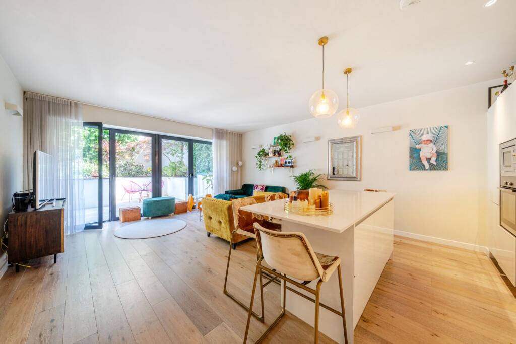 Main image of property: Archway Road, London, N6