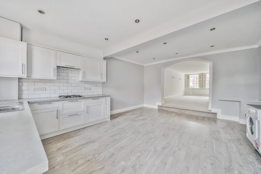 Main image of property: Highgate High Street, London, N6