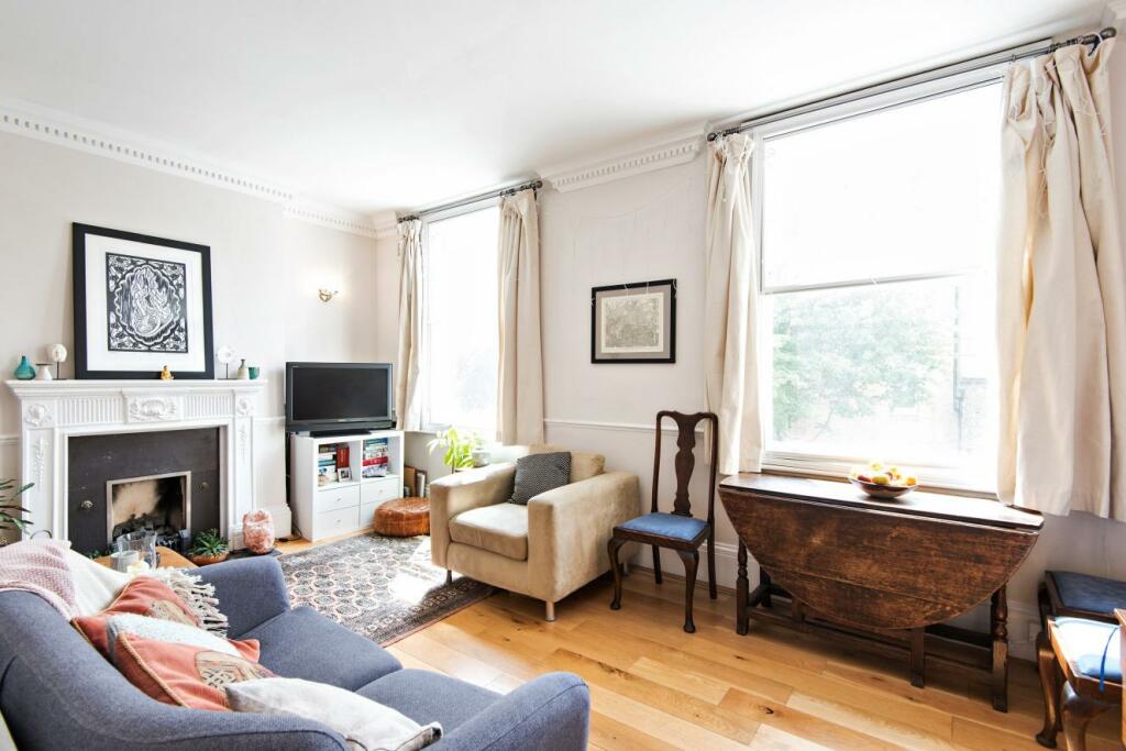 2 bedroom flat for sale in Leconfield Road, Highbury, N5