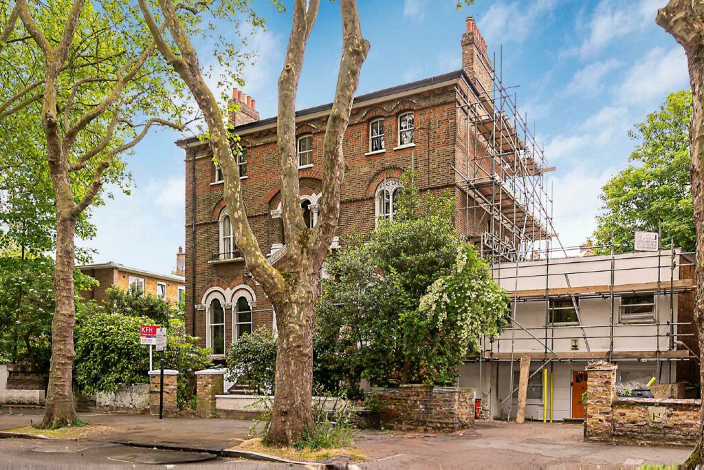 2 bedroom flat for sale in Highbury New Park, Highbury, N5
