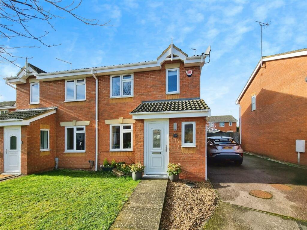 3 bedroom semidetached house for sale in Epsom Close, Rushden, NN10