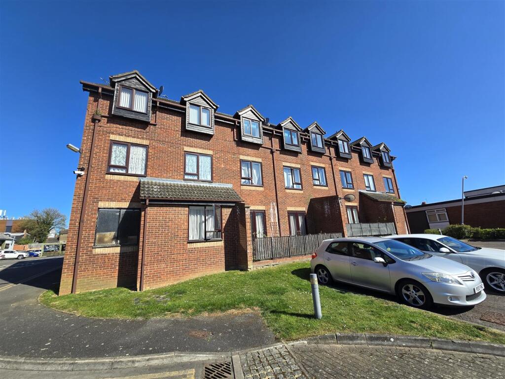 Main image of property: Denbeigh House, Rushden, Northants