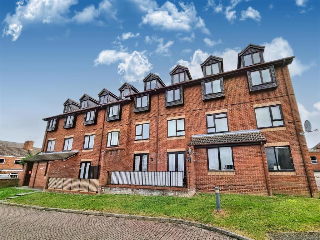 Main image of property: Hadleigh House, Rectory Road, Rushden, Northants