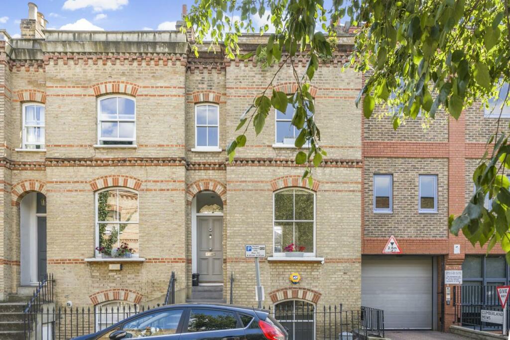3 bedroom terraced house for sale in Ravensdon Street, Kennington, SE11