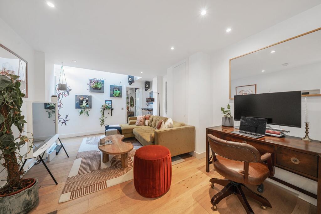 Main image of property: Kennington Park Road, London, SE11