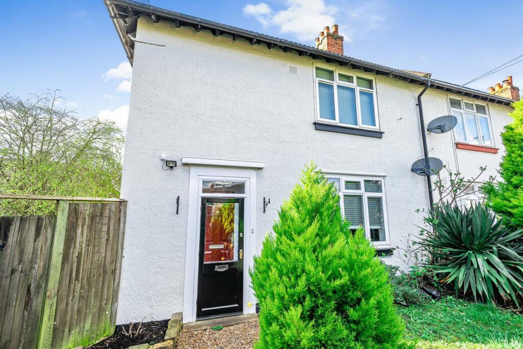 2 bedroom end of terrace house for sale in Roseveare Road, Grove Park, SE12