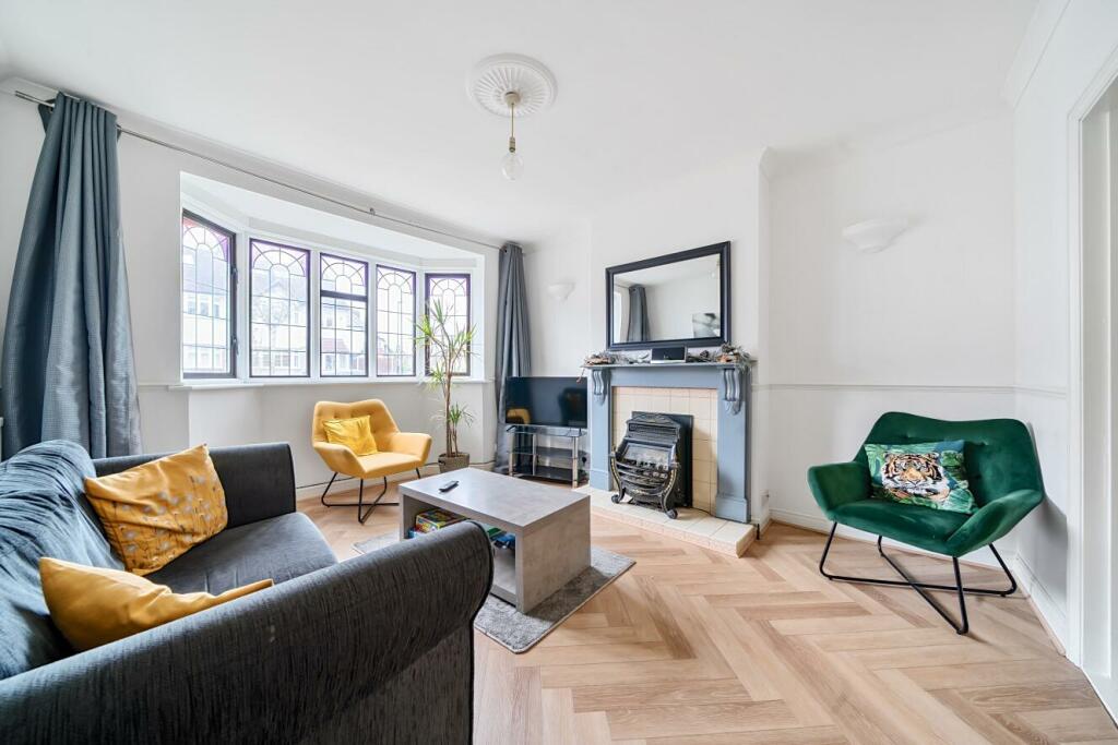 4 bedroom terraced house for sale in Rayford Avenue, Lee, SE12