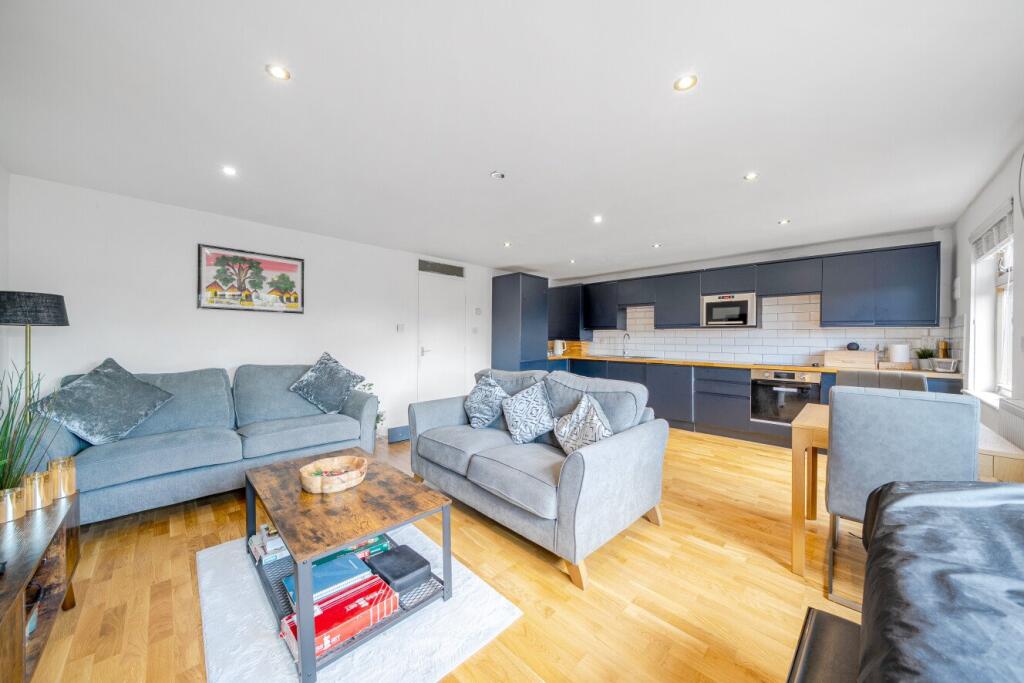 Main image of property: Burnt Ash Hill, London, SE12