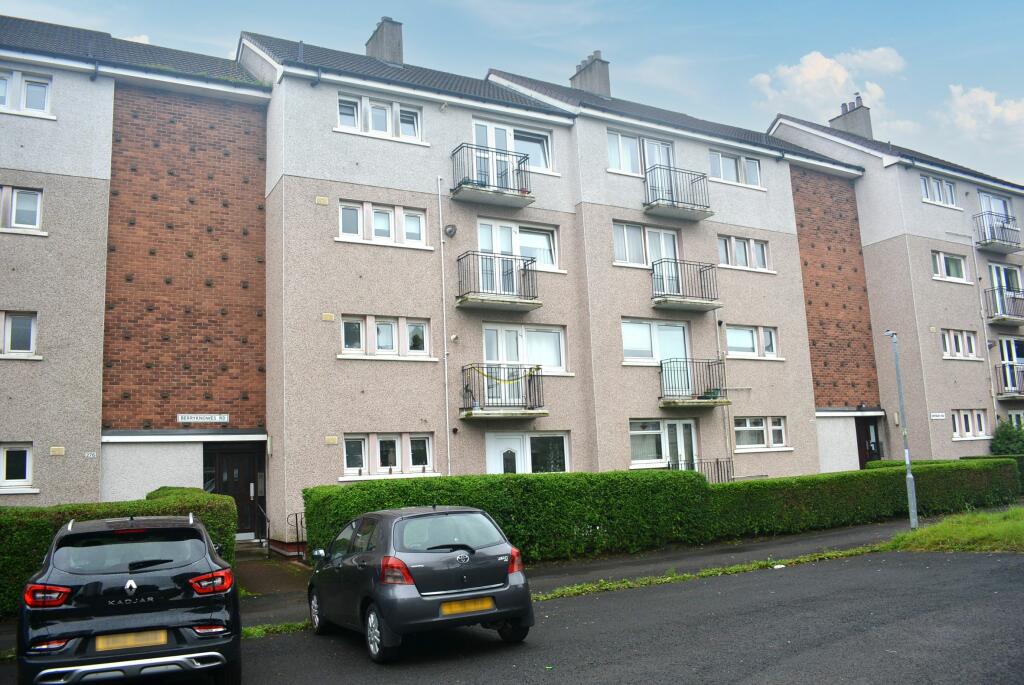 Main image of property: Flat 3/1, 276 Berryknowes Road, Cardonald, Glasgow, G52 2DA