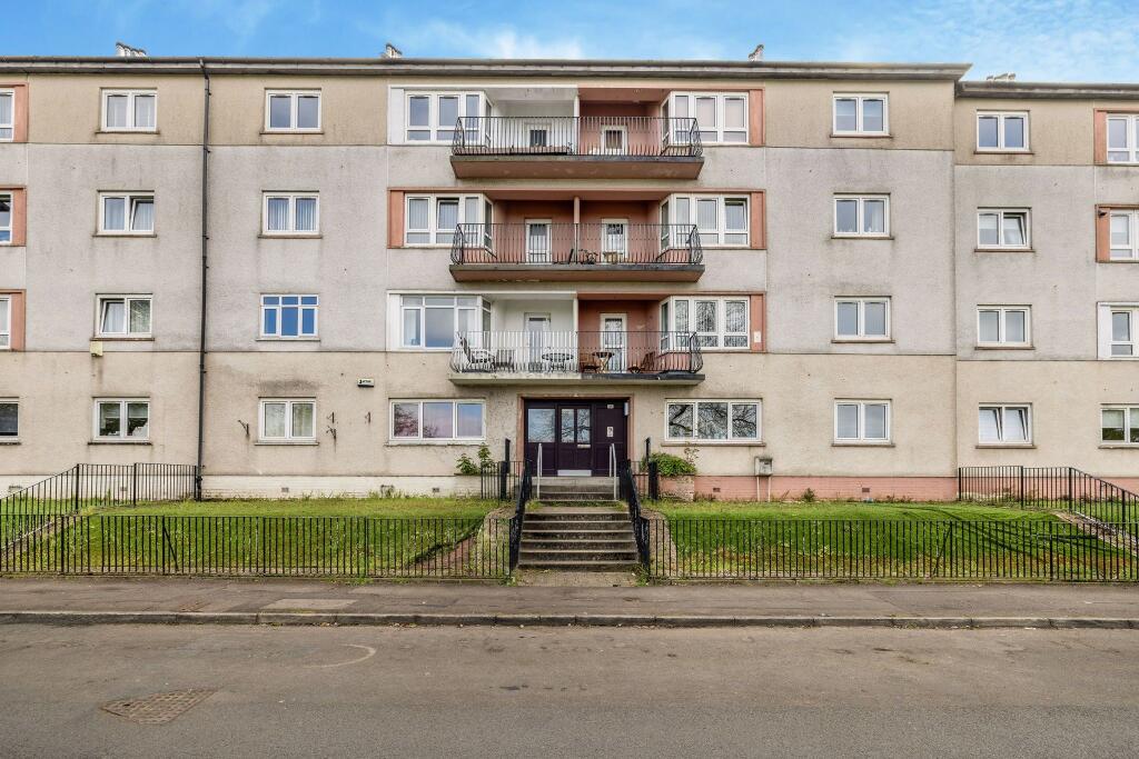 Main image of property: Flat 1/2, 15 Crowlin Crescent, Glasgow, G33 3PG