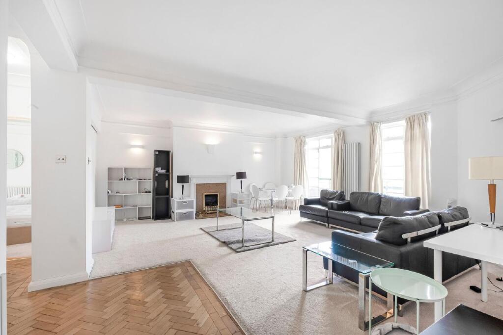 Main image of property: Gloucester Place, Marylebone, London, NW1