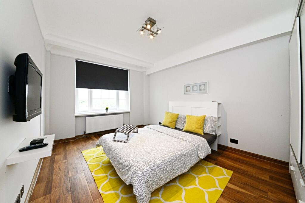 Main image of property: Gloucester Place, Marylebone, London, NW1
