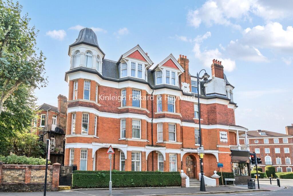 Main image of property: Queens Avenue, London, N10