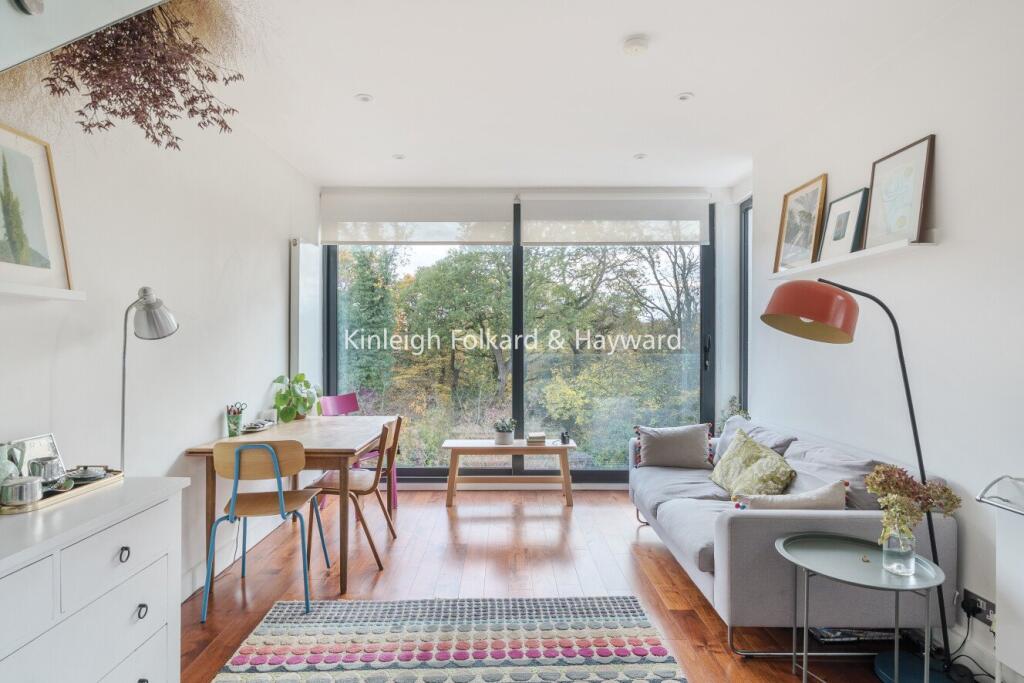 Main image of property: Onslow Gardens, Muswell Hill, London, N10