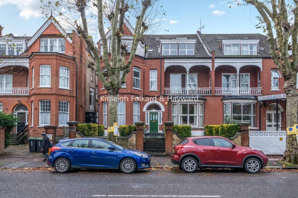 Main image of property: Queens Avenue, London, N10