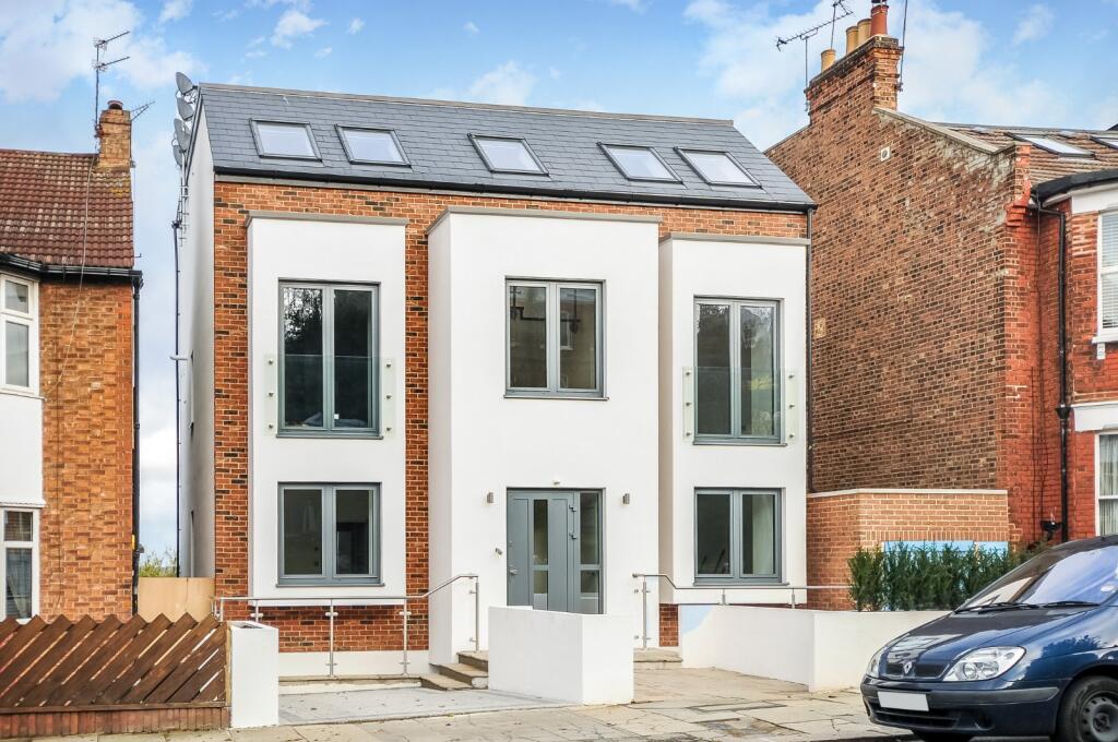 Main image of property: Alexandra Park Road, Wood Green, London, N22