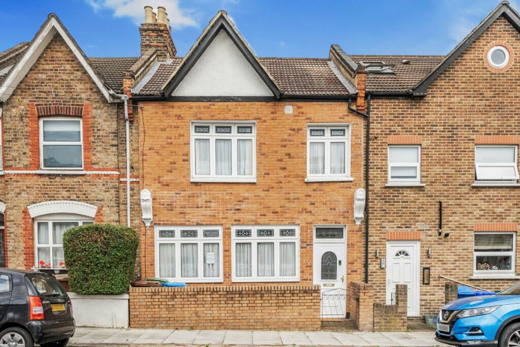3 bedroom terraced house for sale in Borland Road, Upper Nunhead, SE15