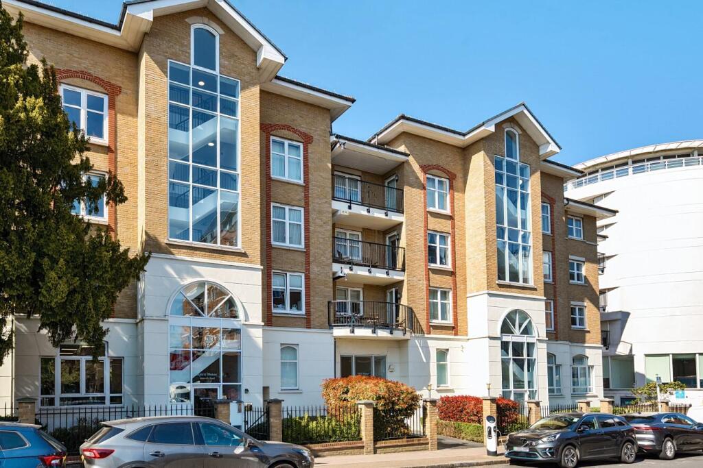 Main image of property: Keswick Road, London, London, SW15
