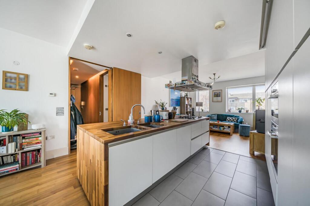 Main image of property: Carlton Drive, Putney, London, SW15