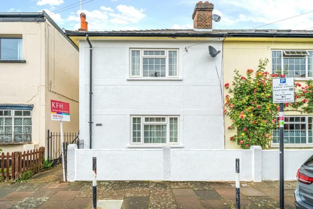 2 bedroom end of terrace house for sale in Longfield Street