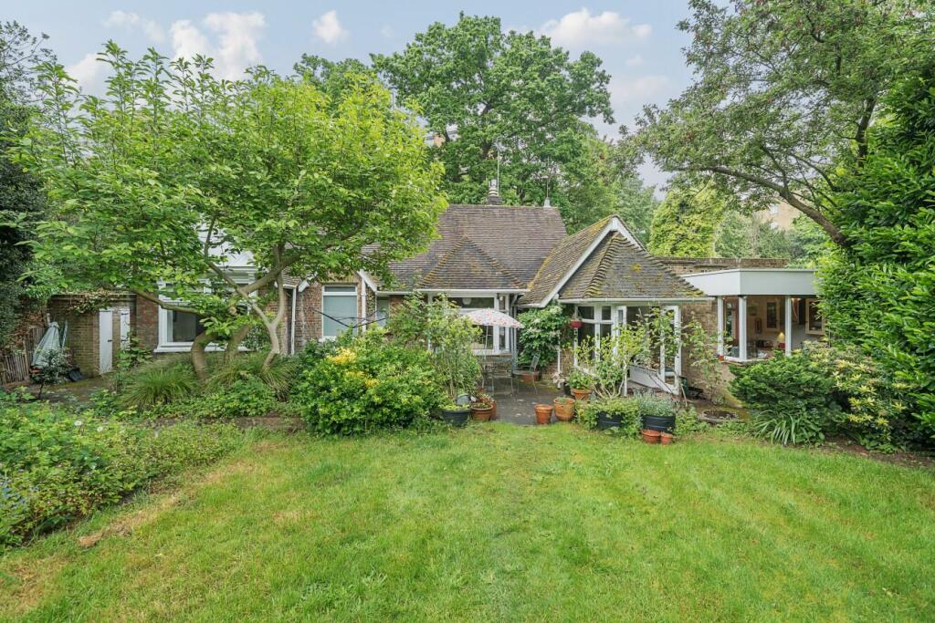 4 bedroom detached house for sale in Princes Way, Southfields, SW19