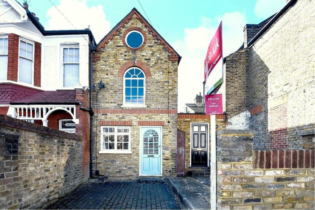 1 bedroom terraced house for sale in Brookwood Road, Southfields, SW18