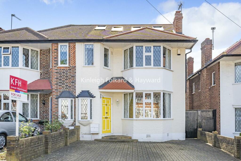 4 bedroom semidetached house for sale in Summit Way, Southgate, N14