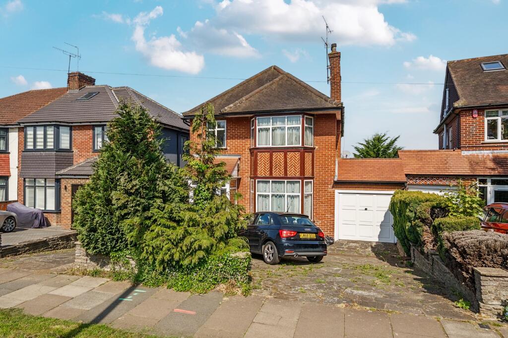 Main image of property: Winchmore Hill Road, Winchmore Hill, London, N21