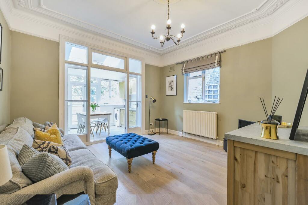 1 bedroom flat for sale in Streatham Place, Streatham, SW2