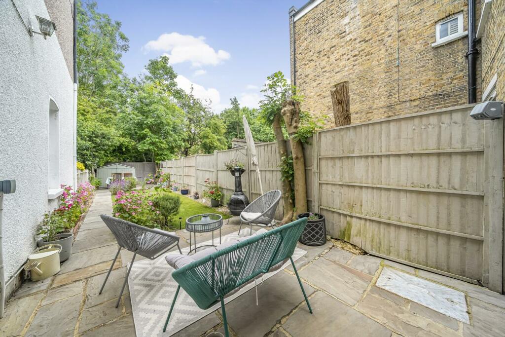 1 bedroom flat for sale in Montrell Road, Streatham Hill, SW2