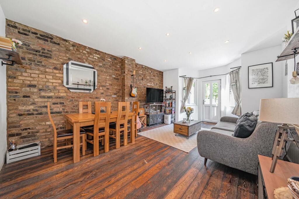 1 bedroom flat for sale in Tierney Road, Streatham Hill, SW2