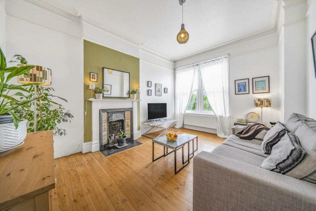 2 bedroom for sale in Hillside Road, Streatham, SW2