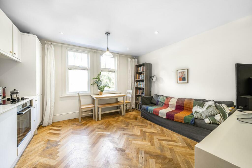 1 bedroom flat for sale in Thirlmere Road, Streatham, SW16