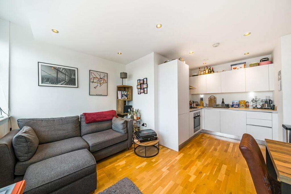 Main image of property: Streatham High Road, Streatham, London, SW16